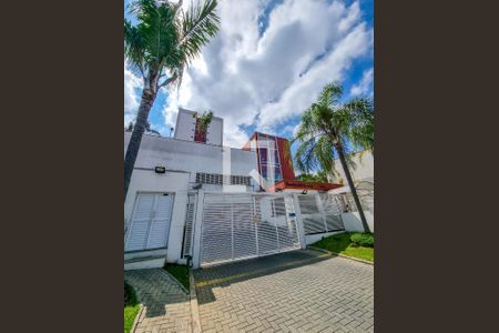 Apartamento para alugar com 55m², 2 quartos e 1 vaga Apartamento para alugar com 55m², 2 quartos e 1 vagaFachada