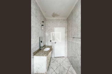 Casa à venda com 200m², 3 quartos e 4 vagasBanheiro 