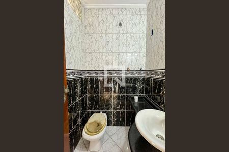 Casa à venda com 200m², 3 quartos e 4 vagasLavabo