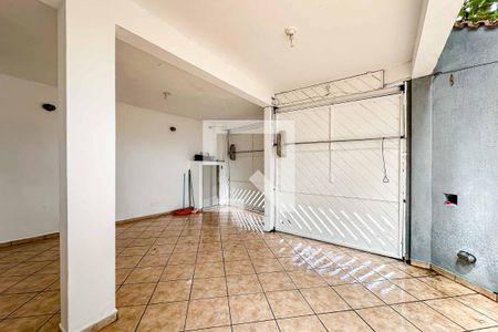 Casa à venda com 200m², 3 quartos e 4 vagasÁrea Externa