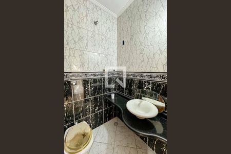 Casa à venda com 200m², 3 quartos e 4 vagasLavabo