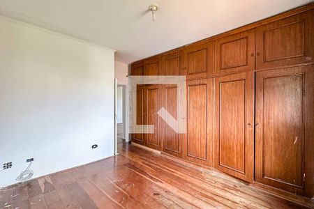 Casa à venda com 200m², 3 quartos e 4 vagasQuarto 2