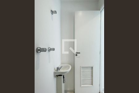 Apartamento para alugar com 107m², 3 quartos e 2 vagasBanheiro de Serviço