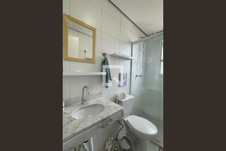 Banheiro da Suíte 1 de apartamento para alugar com 3 quartos, 69m² em Vila Iracema-belval, Barueri