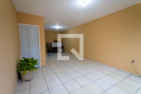 Casa de condomínio à venda com 110m², 3 quartos e 2 vagasGaragem