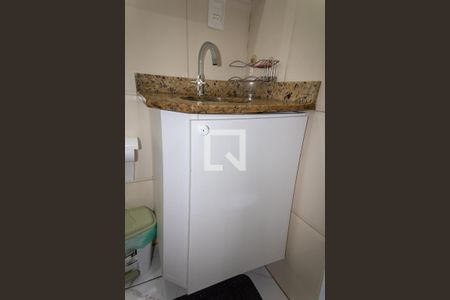 Casa de condomínio à venda com 110m², 3 quartos e 2 vagasBanheiro