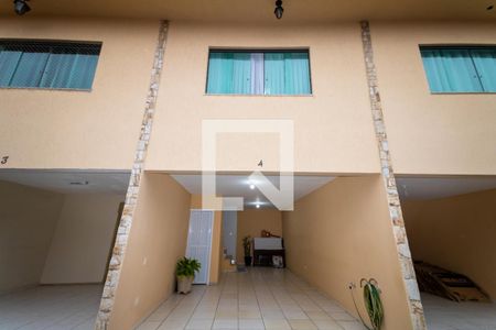 Casa de condomínio à venda com 110m², 3 quartos e 2 vagasGaragem