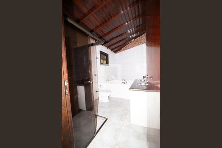 Banheiro da Suíte de casa para alugar com 2 quartos, 200m² em Utinga, Santo André