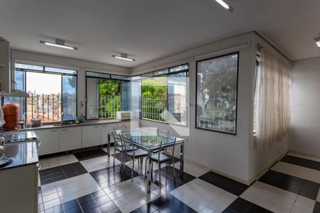 Casa à venda com 500m², 5 quartos e 3 vagasCozinha 2