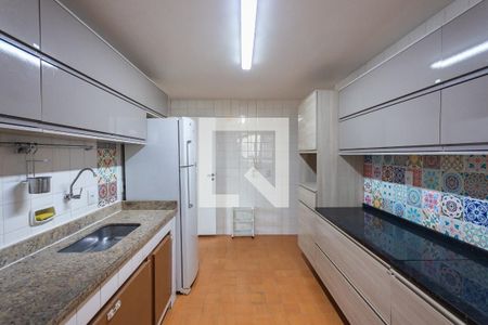 Apartamento para alugar com 122m², 3 quartos e 2 vagasCozinha