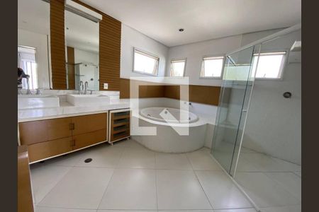 Casa de condomínio à venda com 67m², 4 quartos e 4 vagas