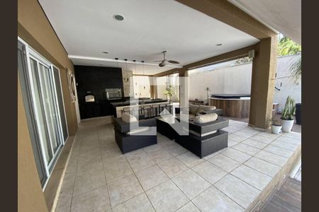 Casa de condomínio à venda com 67m², 4 quartos e 4 vagas