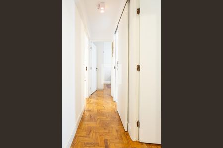Corredor de apartamento à venda com 3 quartos, 138m² em Itaim Bibi, São Paulo