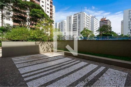 Apartamento à venda com 138m², 3 quartos e 1 vaga Apartamento à venda com 138m², 3 quartos e 1 vagaÁrea comum - Pátio
