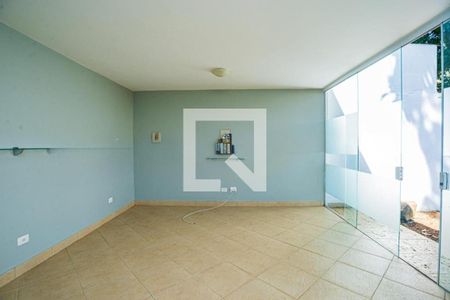Casa à venda com 3 quartos, 331m² em Moema, São Paulo