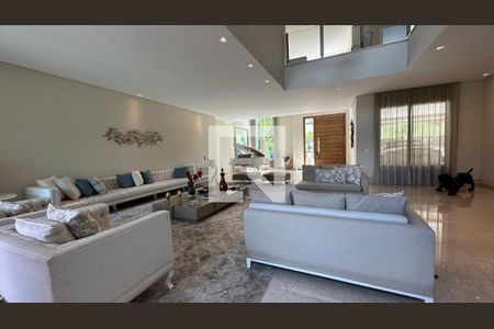 Casa de condomínio à venda com 740m², 5 quartos e 3 vagas