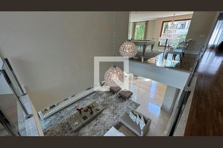 Casa de condomínio à venda com 740m², 5 quartos e 3 vagas