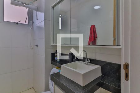 Banheiro de apartamento para alugar com 2 quartos, 50m² em Jardim Boa Vista (zona Oeste), Osasco