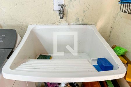 Casa à venda com 100m², 2 quartos e sem vaga Casa à venda com 100m², 2 quartos e sem vagaLavanderia