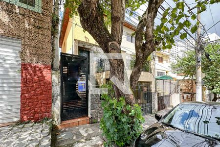 Casa à venda com 100m², 2 quartos e sem vaga Casa à venda com 100m², 2 quartos e sem vagaFachada