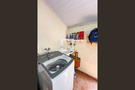 Casa à venda com 100m², 2 quartos e sem vaga Casa à venda com 100m², 2 quartos e sem vagaLavanderia