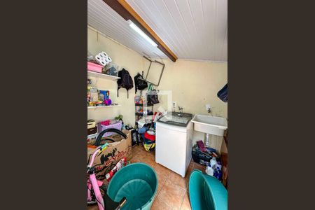 Casa à venda com 100m², 2 quartos e sem vaga Casa à venda com 100m², 2 quartos e sem vagaLavanderia