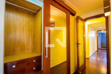 Apartamento à venda com 170m², 4 quartos e 2 vagas Apartamento à venda com 170m², 4 quartos e 2 vagasQuarto 1 - Suíte