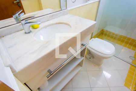 Apartamento à venda com 170m², 4 quartos e 2 vagas Apartamento à venda com 170m², 4 quartos e 2 vagasBanheiro do quarto 2