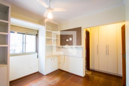 Apartamento à venda com 170m², 4 quartos e 2 vagas Apartamento à venda com 170m², 4 quartos e 2 vagasQuarto 3 - Suíte