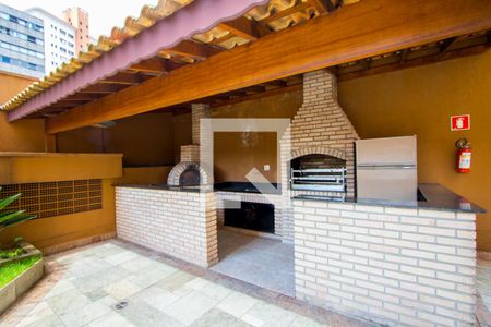 Apartamento à venda com 170m², 4 quartos e 2 vagas Apartamento à venda com 170m², 4 quartos e 2 vagasÁrea comum - Churrasqueira