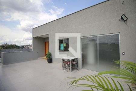 Varanda de casa à venda com 3 quartos, 250m² em Esplanada, Belo Horizonte