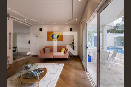 Casa à venda com 4 quartos, 560m² em Alto de Pinheiros, São Paulo