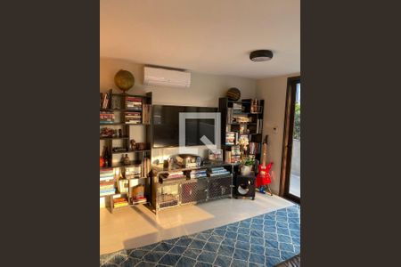 Casa de Condomínio à venda com 3 quartos, 341m² em Santo Amaro, São Paulo