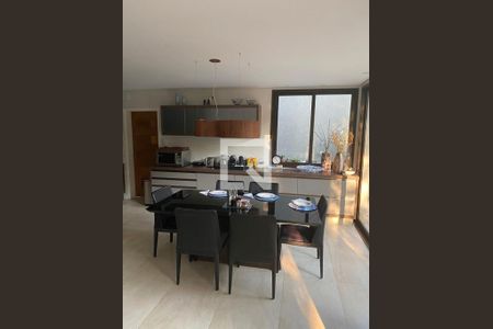 Casa de condomínio à venda com 341m², 3 quartos e 4 vagas