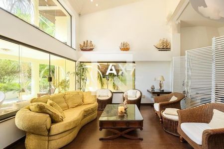 Casa à venda com 4 quartos, 700m² em Brooklin, São Paulo