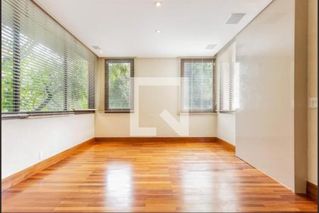 Casa à venda com 543m², 4 quartos e 2 vagas