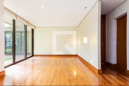 Casa à venda com 4 quartos, 543m² em Alto de Pinheiros, São Paulo
