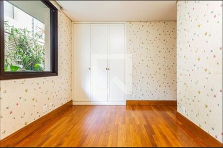 Casa à venda com 543m², 4 quartos e 2 vagas