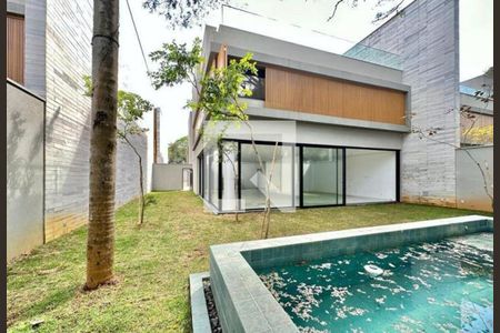 Casa de Condomínio à venda com 3 quartos, 748m² em Campo Belo, São Paulo