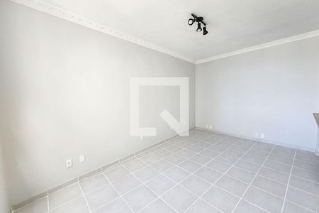 Sala/Quarto de apartamento para alugar com 1 quarto, 27m² em Centro, Rio de Janeiro