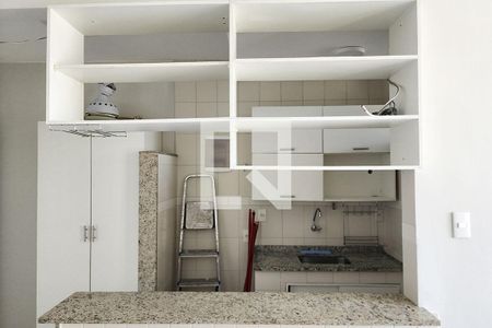 Cozinha de apartamento para alugar com 1 quarto, 27m² em Centro, Rio de Janeiro