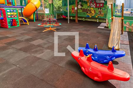 Apartamento à venda com 48m², 2 quartos e 1 vaga Apartamento à venda com 48m², 2 quartos e 1 vagaÁrea comum - Playground