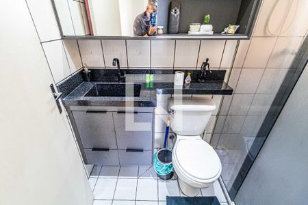 Apartamento à venda com 48m², 2 quartos e 1 vaga Apartamento à venda com 48m², 2 quartos e 1 vagaBanheiro