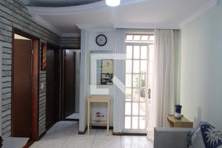 Apartamento para alugar com 73m², 2 quartos e 1 vagaSala