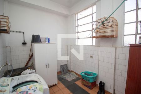 Casa à venda com 178m², 2 quartos e 3 vagas Casa à venda com 178m², 2 quartos e 3 vagasÁrea de Serviço