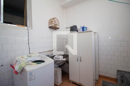 Casa à venda com 178m², 2 quartos e 3 vagas Casa à venda com 178m², 2 quartos e 3 vagasÁrea de Serviço