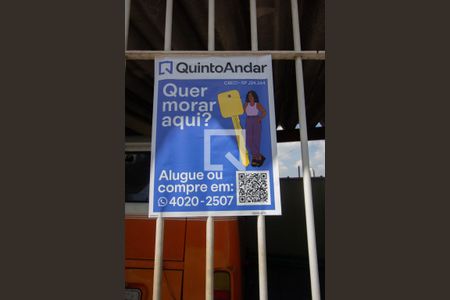 Casa à venda com 178m², 2 quartos e 3 vagas Casa à venda com 178m², 2 quartos e 3 vagasPlaca