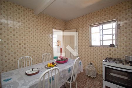 Casa à venda com 178m², 2 quartos e 3 vagas Casa à venda com 178m², 2 quartos e 3 vagasCozinha