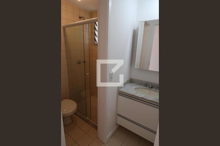 Banheiro de apartamento à venda com 3 quartos, 70m² em Vila Andrade, São Paulo
