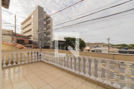 Casa para alugar com 160m², 2 quartos e 2 vagas Casa para alugar com 160m², 2 quartos e 2 vagasVaranda